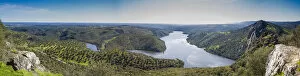 Images Dated 13th April 2013: Panorama of the dammed Rio Tajo in Monfraguee National Parks, UNESCO biosphere reserve
