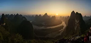 Images Dated 17th September 2016: Panorama of Karst Mountain Range and Li River in Guilin, China
