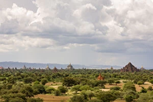 Images Dated 11th September 2008: Panoramic view of the Bagan Archaeological Zone