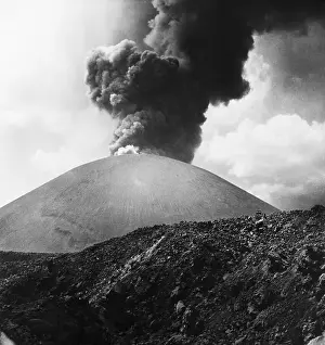 Landforms Prints: Paricutin Volcano Erupting