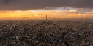 Images Dated 8th November 2013: Paris cityscape at sunset