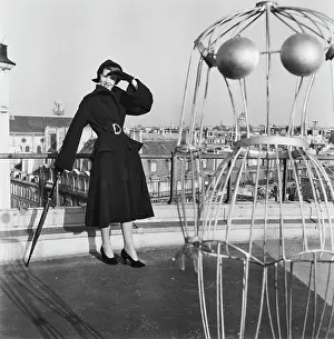 Huty25457 Prints: Paris Fashion by Bill Brandt