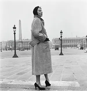 Huty25457 Prints: Paris Fashion by Bill Brandt