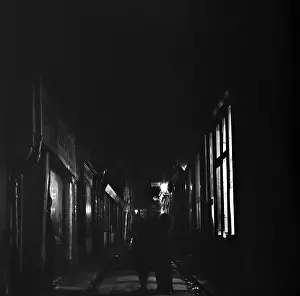 Couples Prints: Paris At Night