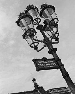 Images Dated 28th September 2006: Paris Street Lamp