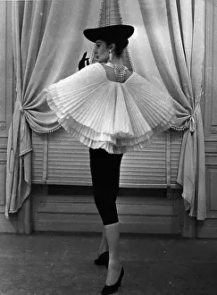Cape Prints: Paris Trimming