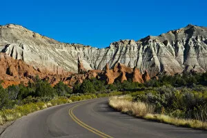 Images Dated 14th October 2015: Park Road at Angels Palace Trailhead, Kodachrome Basin State Park, Utah, USA