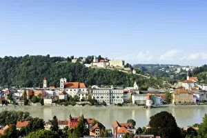 Passau, view over the Inn River with the Church of St. Michael and Veste Oberhaus fortress, Lower Bavaria, Bavaria