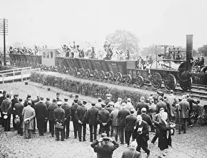 Darlington Prints: Passengers Riding on an Old Version Train