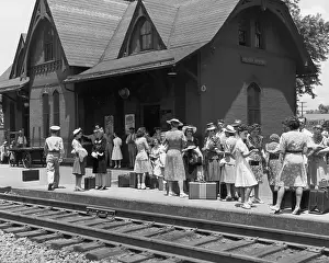 Silver Spring Prints: Passengers Waiting For The Train