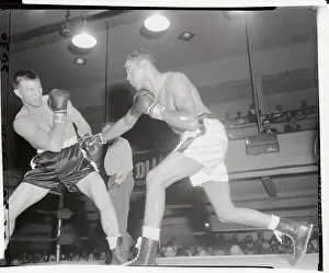 Paul Andrews and Yvon Durelle Fighting