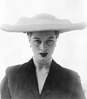 M 11 Prints: Paulette Hat