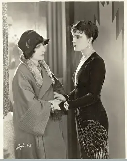 Pauline Starke in Women Love Diamonds