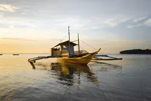 Images Dated 26th May 2018: Peaceful Boat in Carles, Philippines