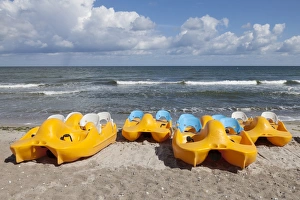 Images Dated 14th August 2013: Pedaloes on the beach, Baltic Sea, Hohwacht, Schleswig-Holstein, Germany