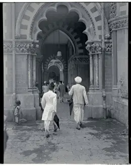 Mumbai Prints: Pedestrians on Hornby Road