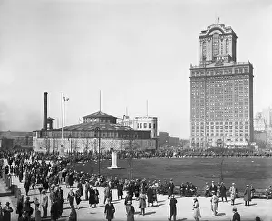 Pedestrians on Lower Manhattan Site