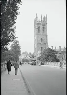 Oxford Prints: Pedestrians Strolling in Oxford