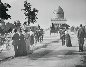 Keystone Prints: Pedestrians and Wagon Travelers near Grant's Tomb