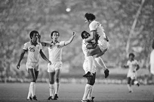 Pele Prints: Pele Lifting Up Giorgio Chinaglia