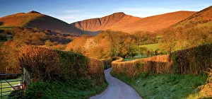 Images Dated 8th April 2013: Pen y Fan and Cribyn in Brecon Beacons