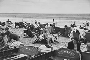 Deckchair Prints: People On Beach