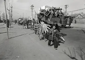 Nanjing Prints: People Fleeing Nanking with Their Possessions