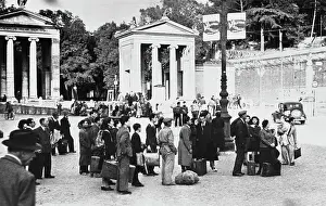 People Leaving Rome
