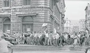 Trieste Prints: People Marching