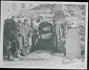 People Mourning at Grave of Calvin Coolidge