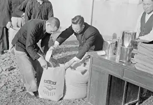 Taiwan Prints: People Shoveling Rice