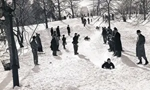 Mixed Age Range Prints: People in snow-covered park, Central Park