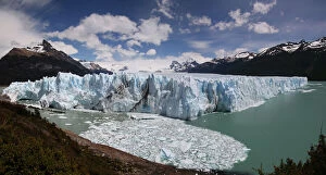 Snowcapped Mountain Collection: Perito Moreno Glacier, panorama