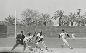 Scottsdale Prints: Pete Runnells Tagging Al Heist