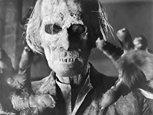 Gruesome Prints: Peter Cushing in Tales from the Crypt