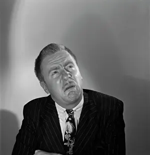 Huty33501 Prints: Peter Donald, British Actor & Comedian