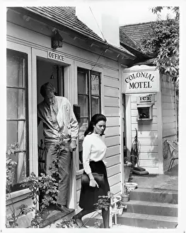 Lac0034 Prints: Peter Fonda And Sharon Hugueny In The Young Lovers
