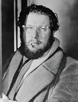 Sweater Prints: Peter Ustinov In Scene From Movie
