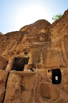 Mid Distance Prints: Petra Jordan