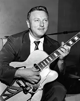 Photo of Billy Bauer