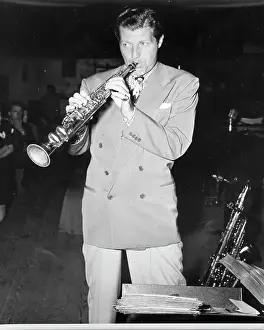 Photo of Charlie Barnet