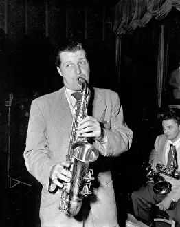 Photo of Charlie Barnet