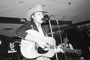 Photo of Dwight Yoakam
