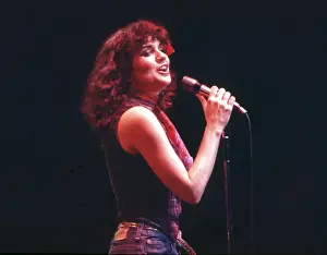 Prints of UNSPECIFIED - CIRCA 1970: Photo of Linda Ronstadt Photo by Michael Ochs Archives/Getty Images A Legend in Focus: Photo of Linda Ronstadt