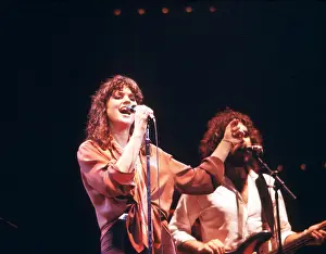 Prints of UNSPECIFIED - CIRCA 1970: Photo of Linda Ronstadt Photo by Michael Ochs Archives/Getty Images A Legend in Focus: Photo of Linda Ronstadt