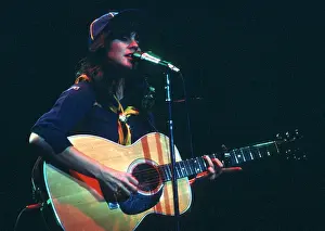 Prints of UNSPECIFIED - CIRCA 1970: Photo of Linda Ronstadt Photo by Michael Ochs Archives/Getty Images A Legend in Focus: Photo of Linda Ronstadt