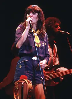 Prints of UNSPECIFIED - CIRCA 1970: Photo of Linda Ronstadt Photo by Michael Ochs Archives/Getty Images A Legend in Focus: Photo of Linda Ronstadt