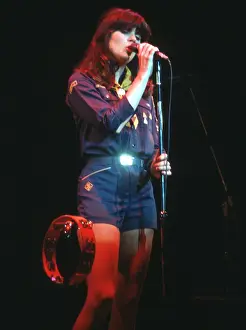Prints of UNSPECIFIED - CIRCA 1970: Photo of Linda Ronstadt Photo by Michael Ochs Archives/Getty Images A Legend in Focus: Photo of Linda Ronstadt