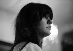 Prints of UNSPECIFIED - CIRCA 1970: Photo of Linda Ronstadt Photo by Michael Ochs Archives/Getty Images A Legend in Focus: Photo of Linda Ronstadt