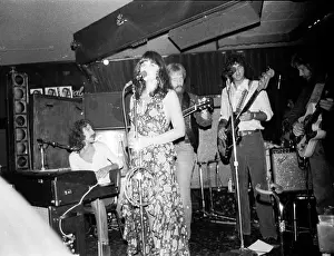 Photo of Linda Ronstadt